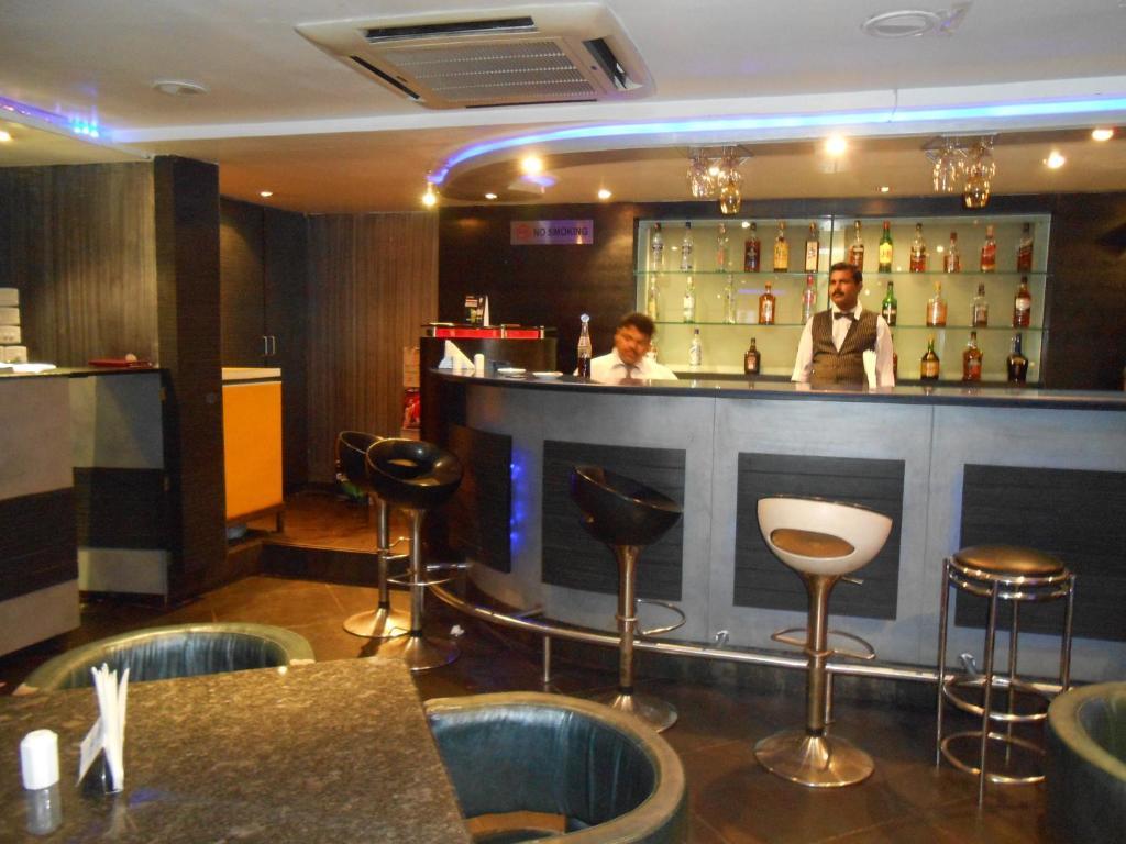 Hotel Victerrace Kolkata Bagian luar foto